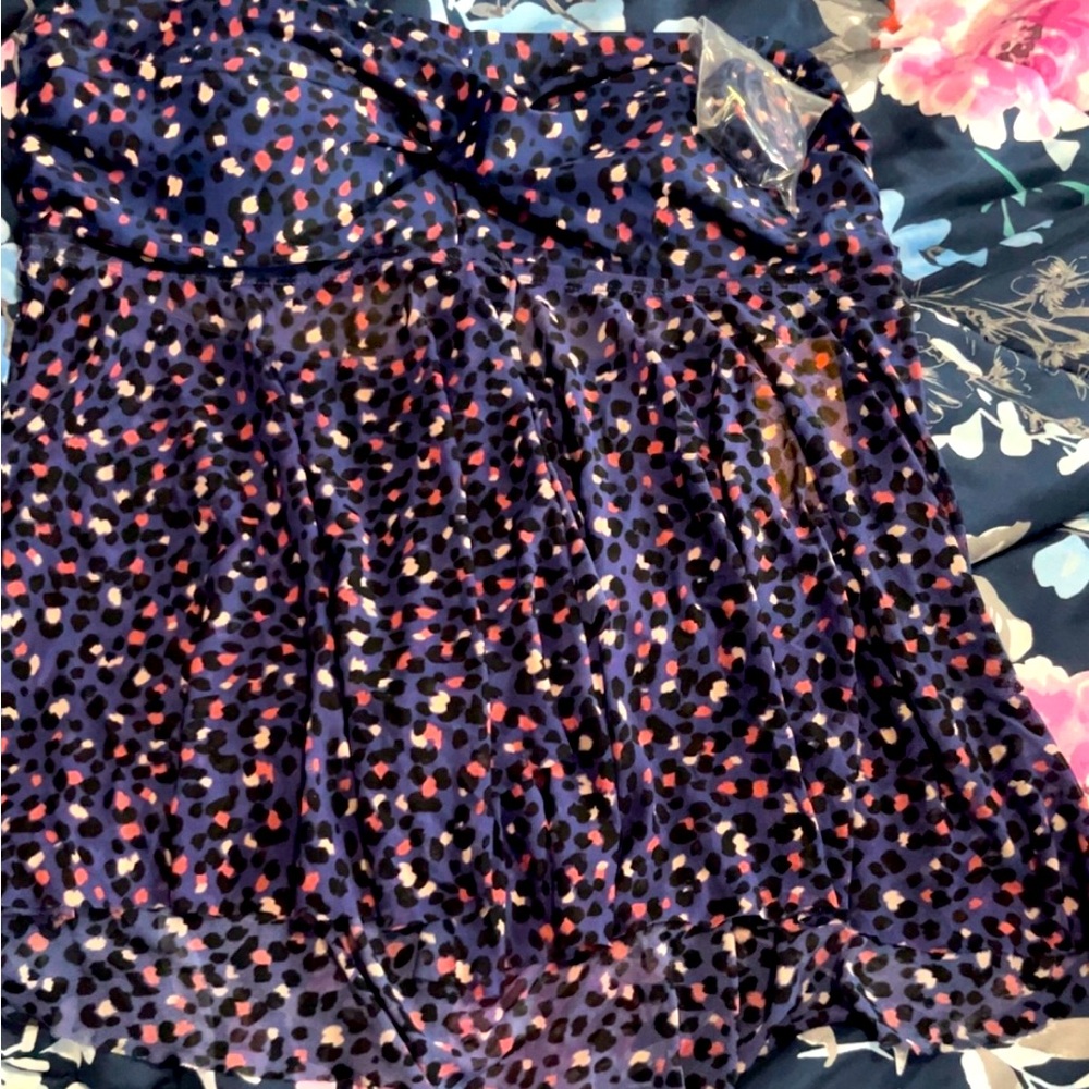 Womens 18 nwt swim tankini top